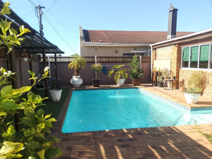 3 Bedroom Property for Sale in Belhar Western Cape